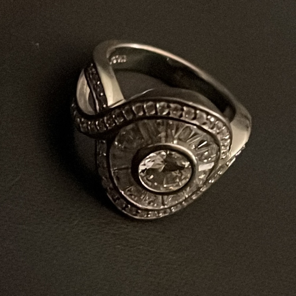 🔥Sparkling CZ Sterling Silver Ring stamped 925 🟣 final price no offers please